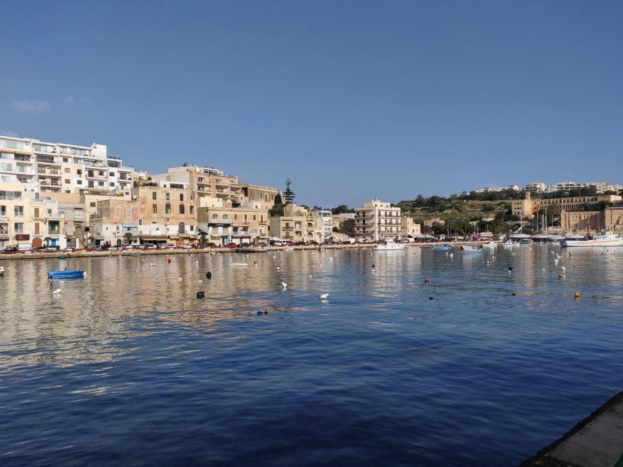 Panoramic Penthouse In Marsascala Which Enjoys Sea And Country Views Lejlighed Marsaskala Eksteriør billede