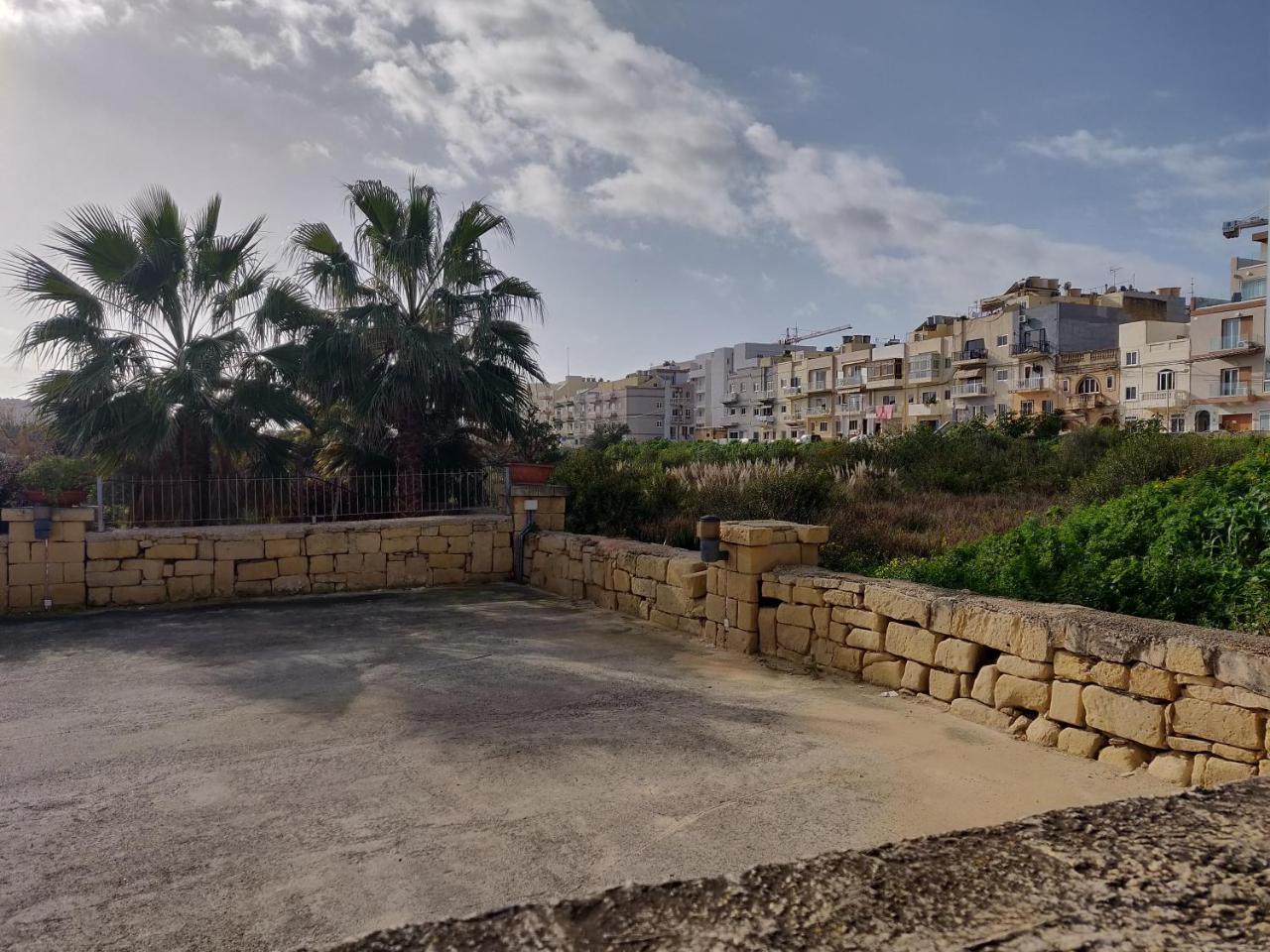 Panoramic Penthouse In Marsascala Which Enjoys Sea And Country Views Lejlighed Marsaskala Eksteriør billede