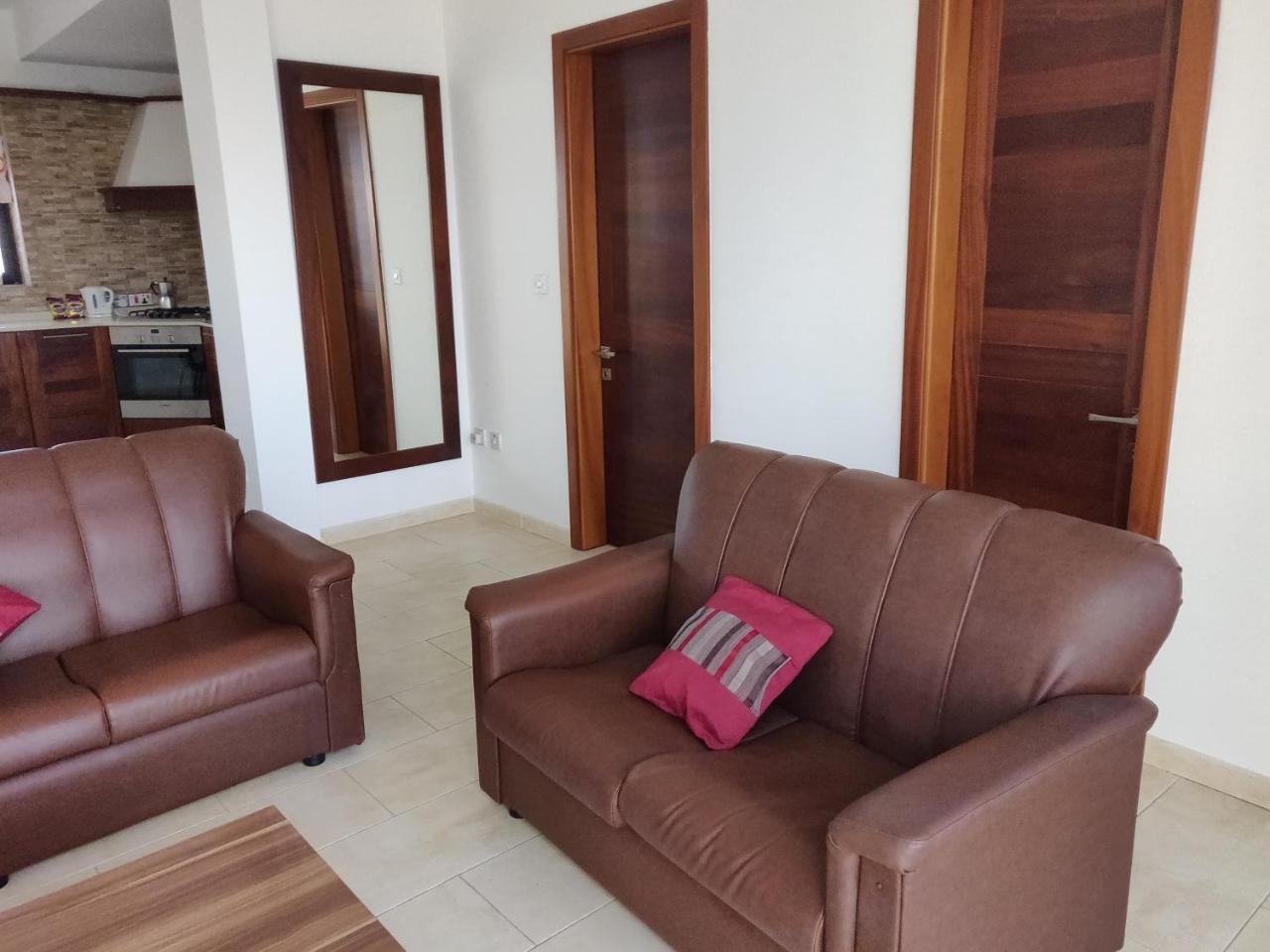 Panoramic Penthouse In Marsascala Which Enjoys Sea And Country Views Lejlighed Marsaskala Eksteriør billede