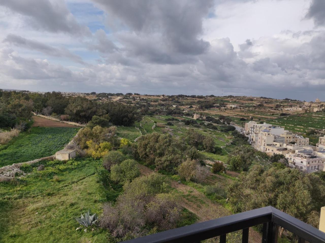 Panoramic Penthouse In Marsascala Which Enjoys Sea And Country Views Lejlighed Marsaskala Eksteriør billede