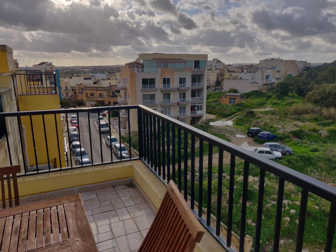 Panoramic Penthouse In Marsascala Which Enjoys Sea And Country Views Lejlighed Marsaskala Eksteriør billede