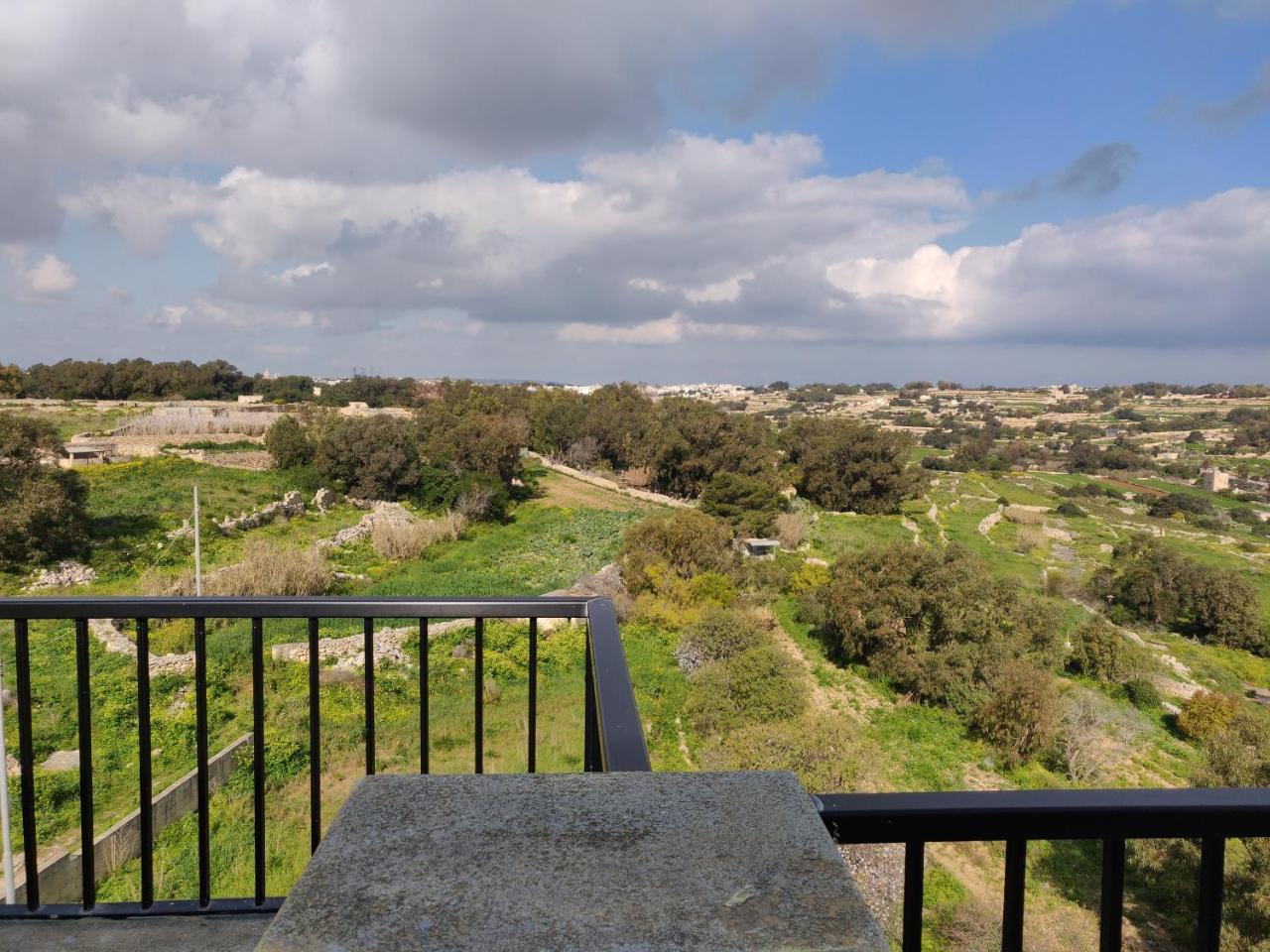 Panoramic Penthouse In Marsascala Which Enjoys Sea And Country Views Lejlighed Marsaskala Eksteriør billede